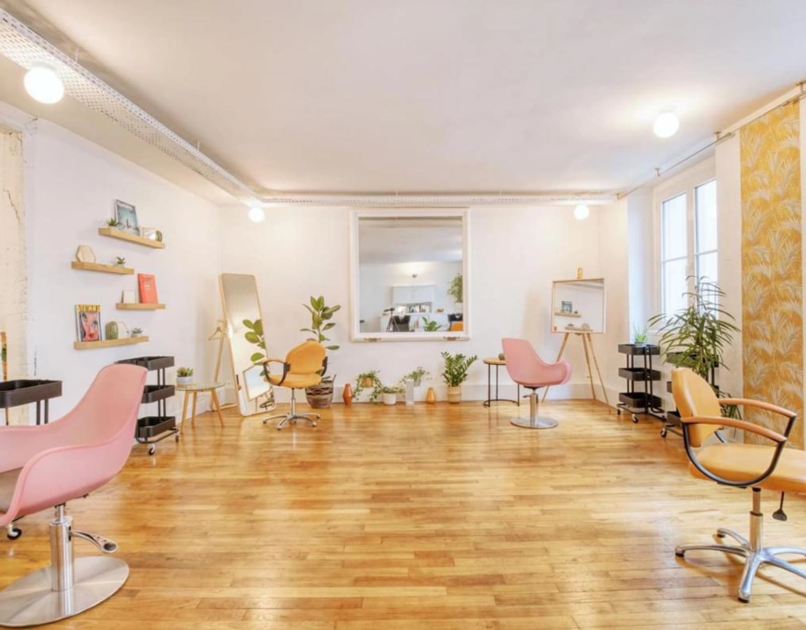 Space Sleek, modern, bright loft space on rue Montorgueil - 1