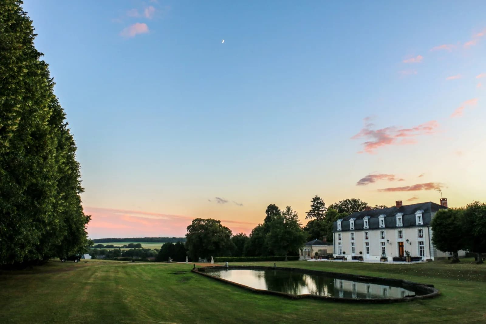 Meeting room in Domaine de Montchevreuil - 1