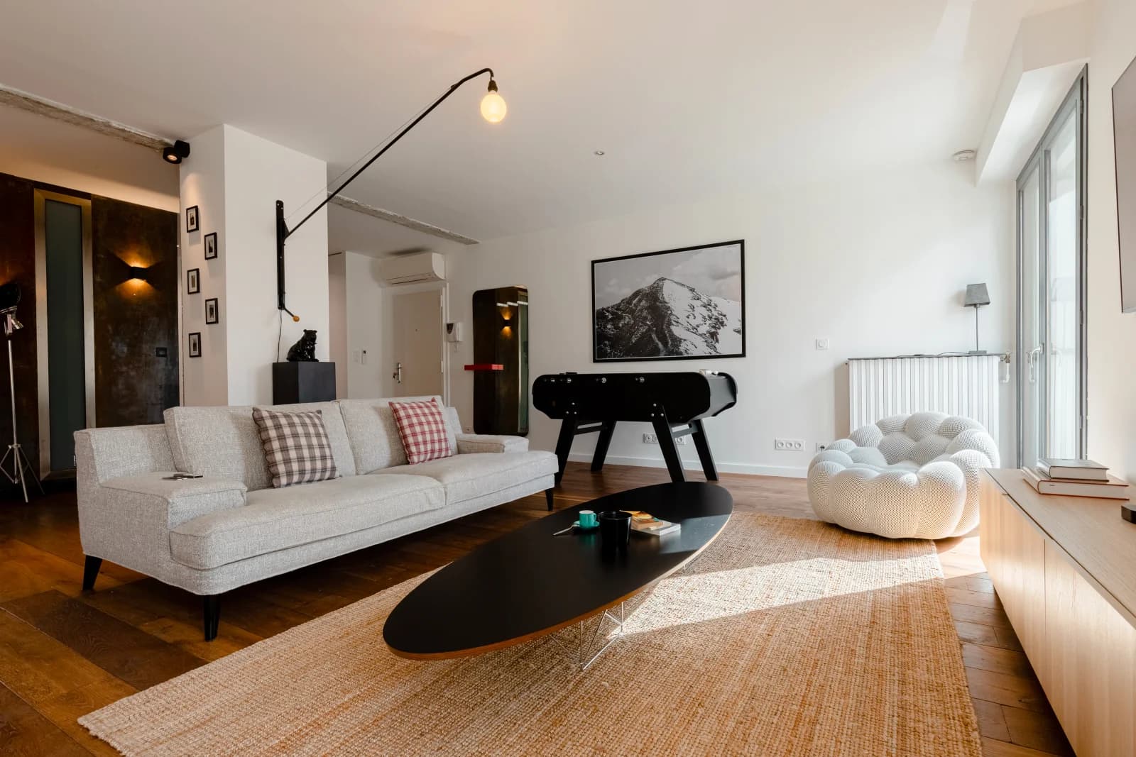 Salon dans Appartement d'architecte aux volumes spacieux et modernes - 1