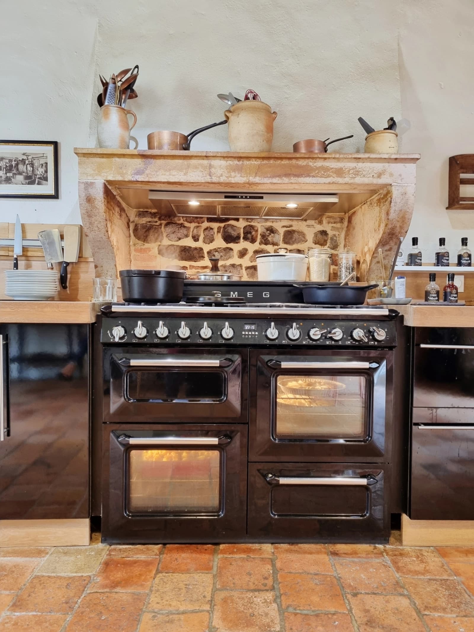 Kitchen in Burgundy house - 1