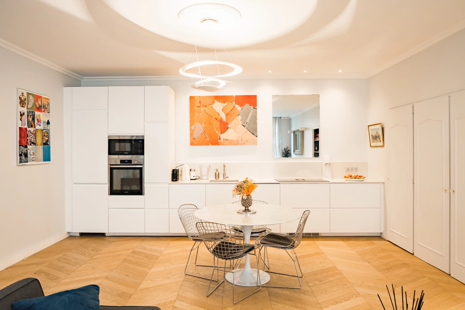 Salle de réunion dans Appartement design en plein centre, une perle rare - 1