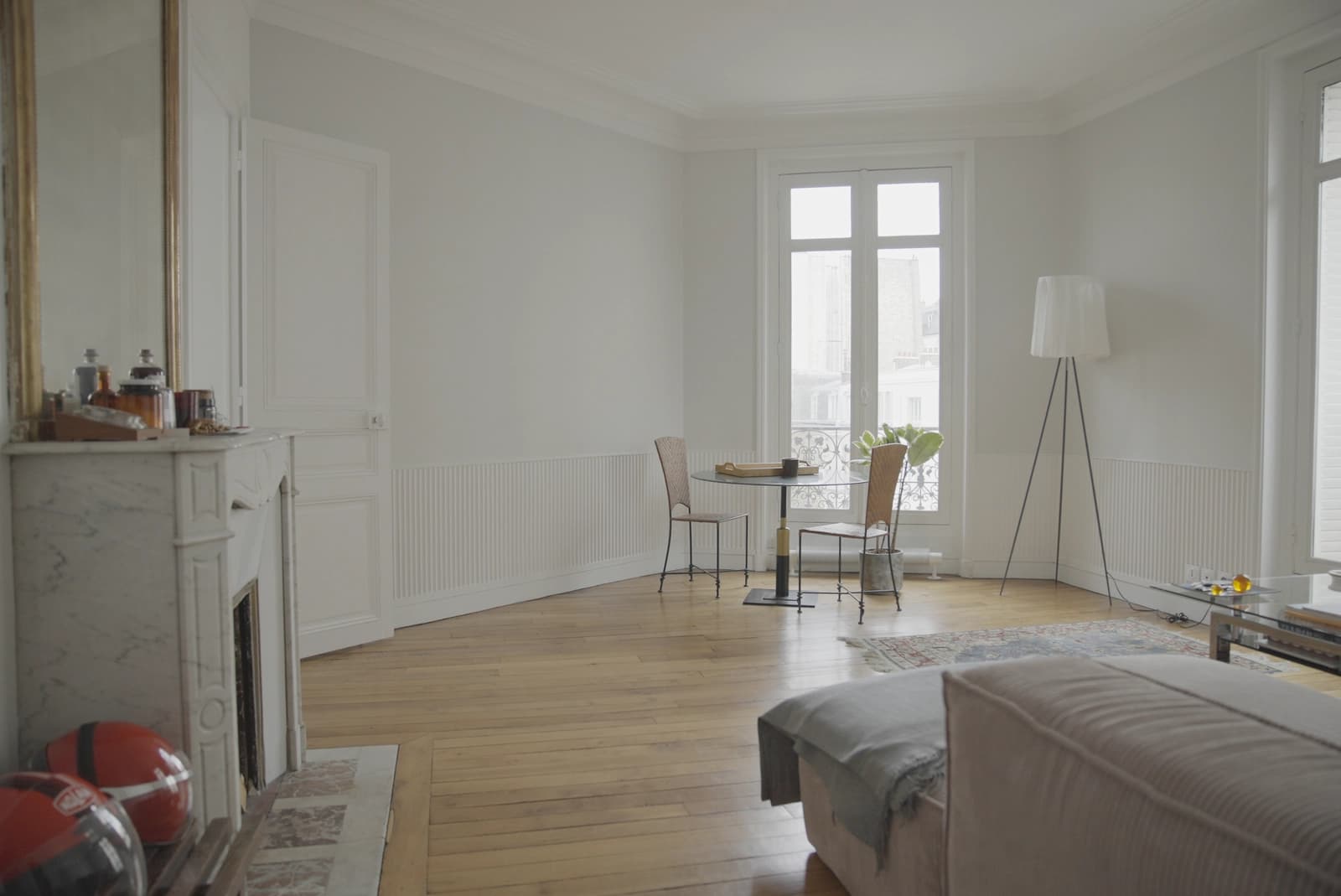 Salle de réunion dans Appartement d'architecte en angle, design et lumière - 1