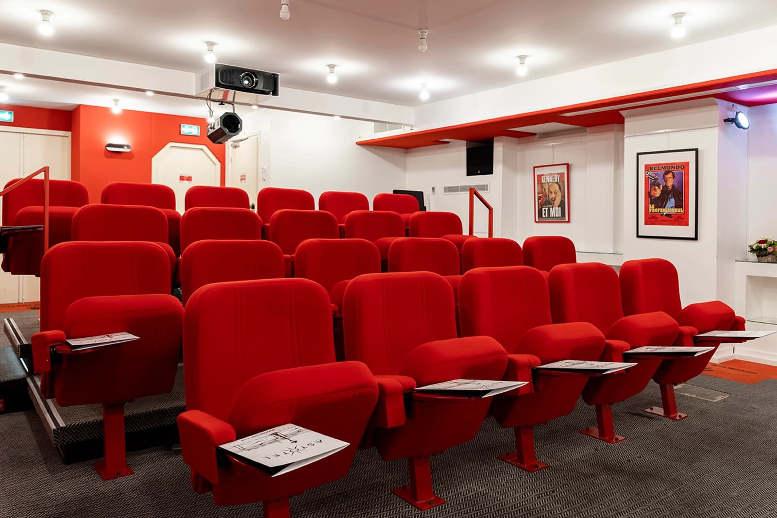 Meeting room in Meeting and Projection Room Paris 2nd arrondissement - 1