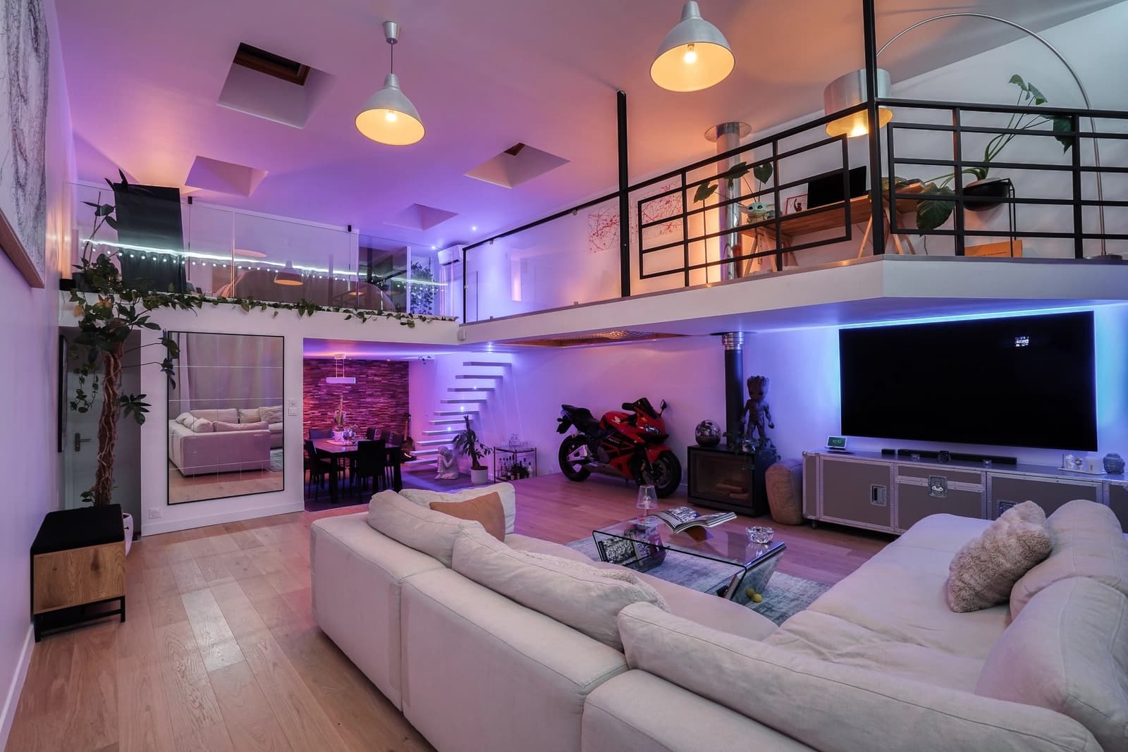 Living room in South-facing loft/ terrace/ photo/ film studio - 1