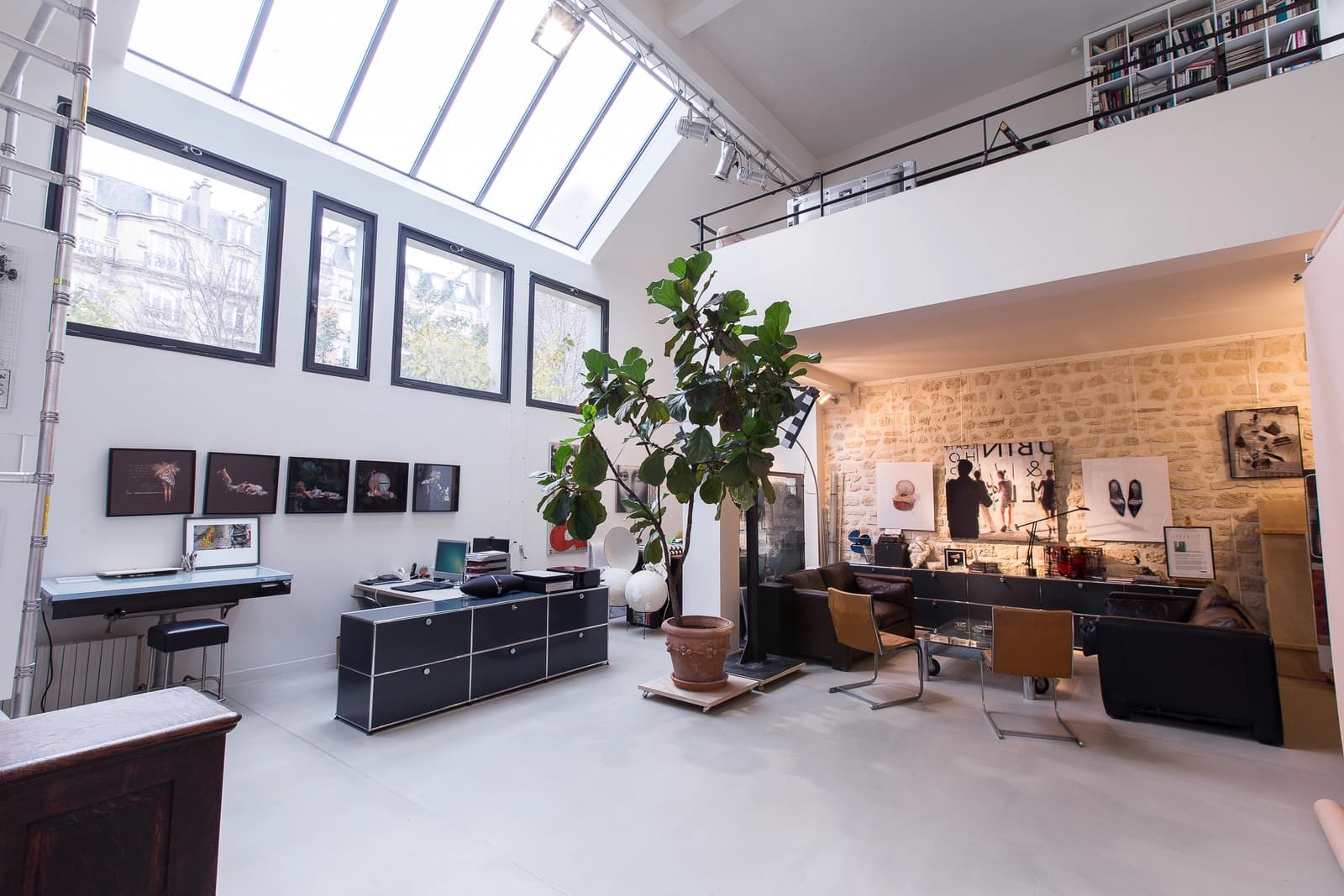 Studio-loft d'artiste avec verrières et jardin secret