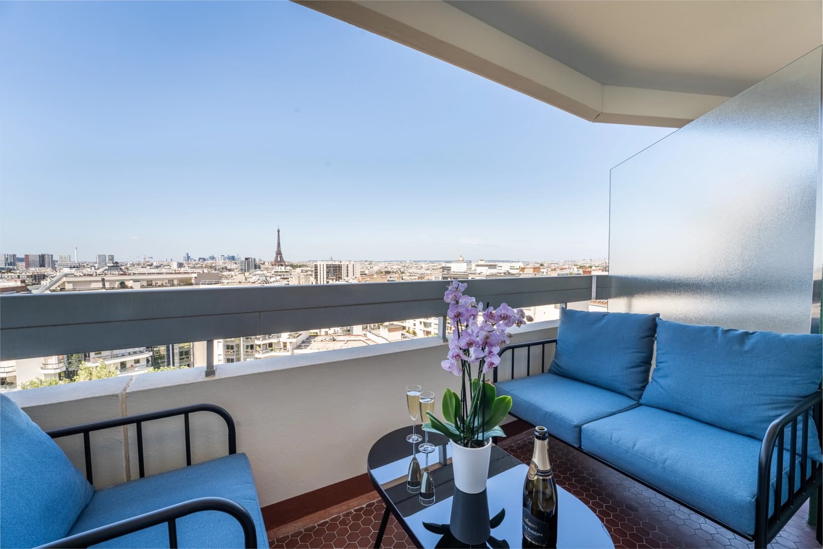 Salle de réunion dans Appartement moderne avec vue unique sur la Tour Eiffel - 1