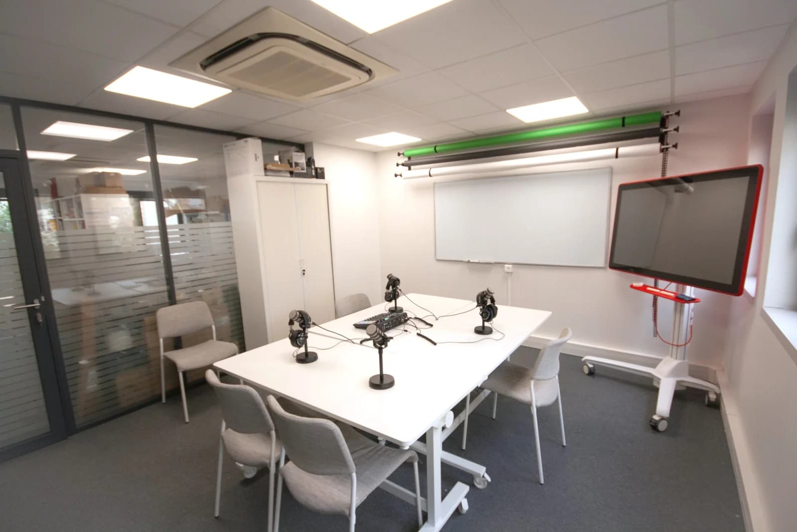 Space Fully equipped video or podcast studio - 1