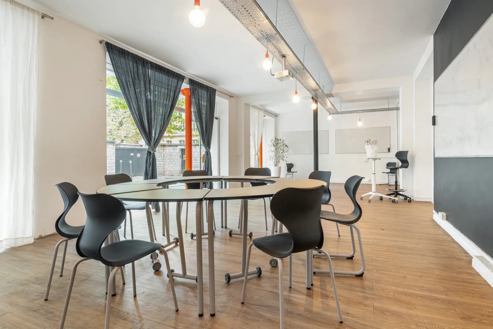 Espace Pop-up 90 m² avec grande vitrine - 0