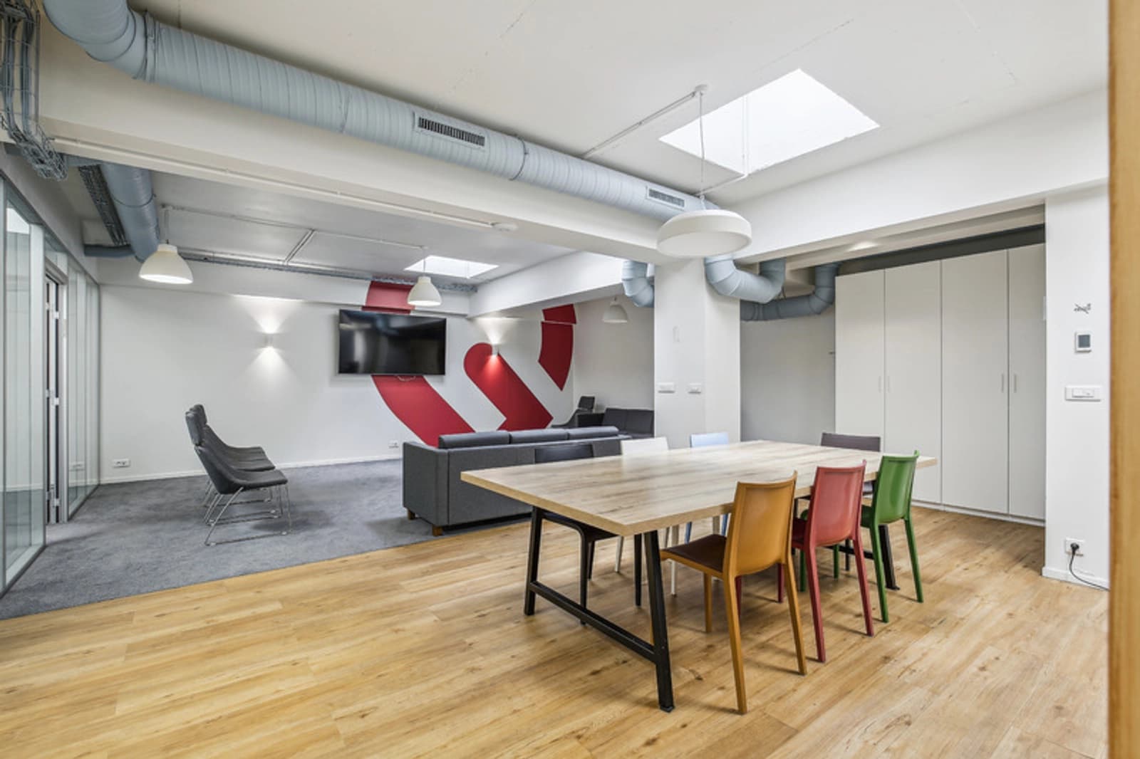 Meeting room in Superb office space at the Trocadero - 0