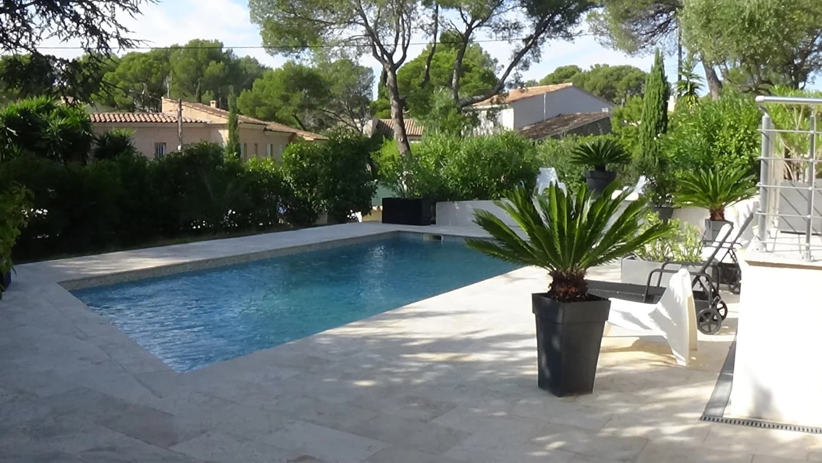 Meeting room in Attached villa / terrace / garden / pool - 1