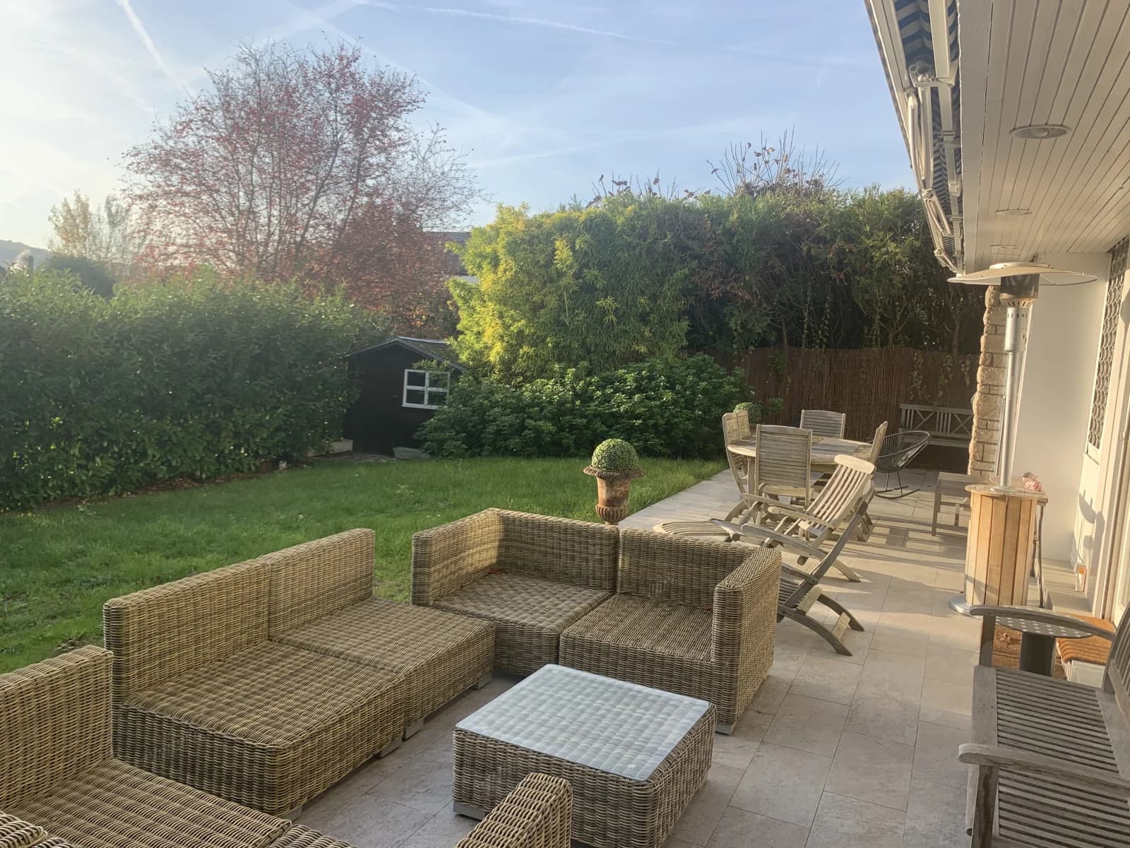 Salle de réunion dans Terrasse et Jardins: un havre de paix et de verdure - 1
