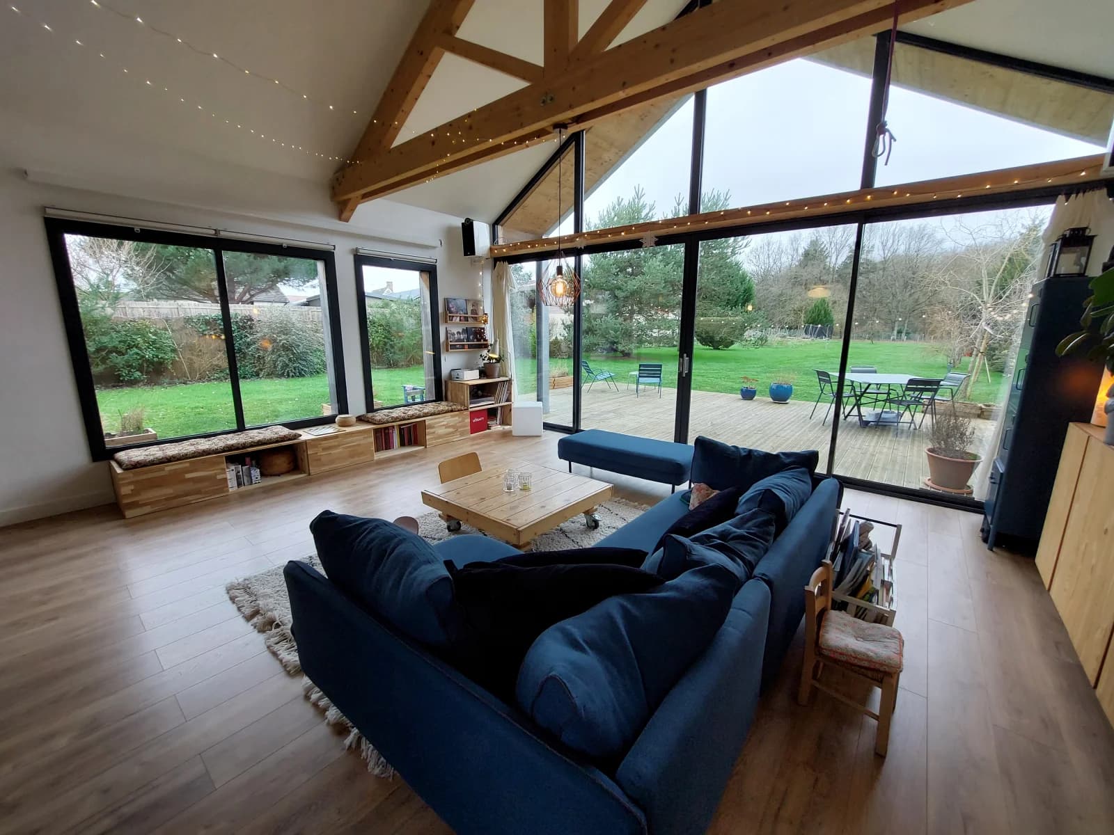 Espace Maison bois chaleureuse au cœur de la verdure - 2