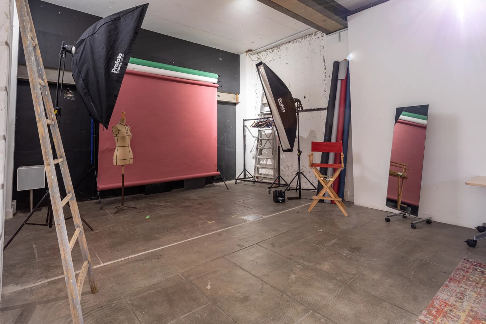 Salon dans Studio photo et vidéo professionnel au coeur de Paris - 1