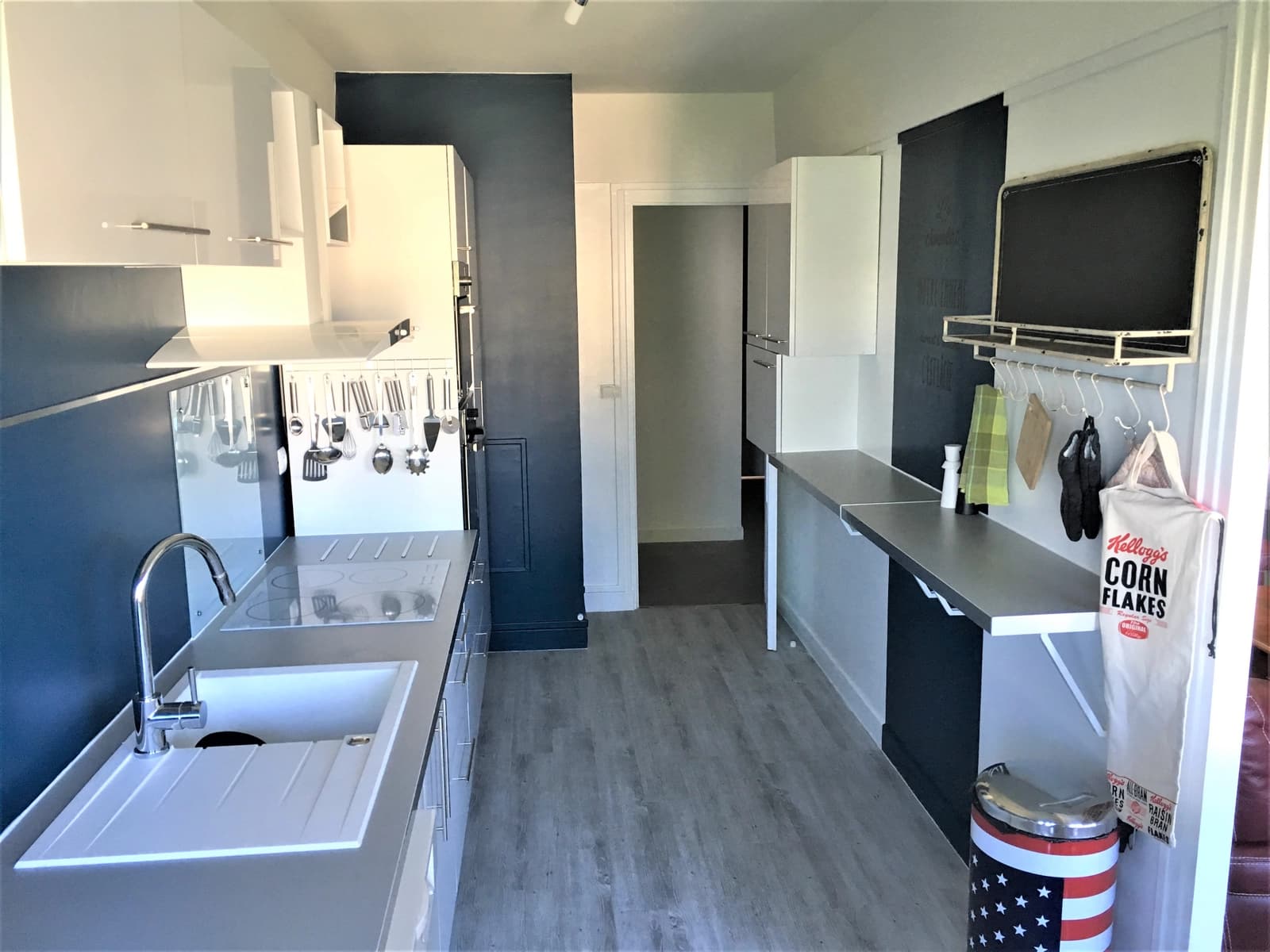 Kitchen in Center,Large spaces,quiet & bright +ParkFree - 1