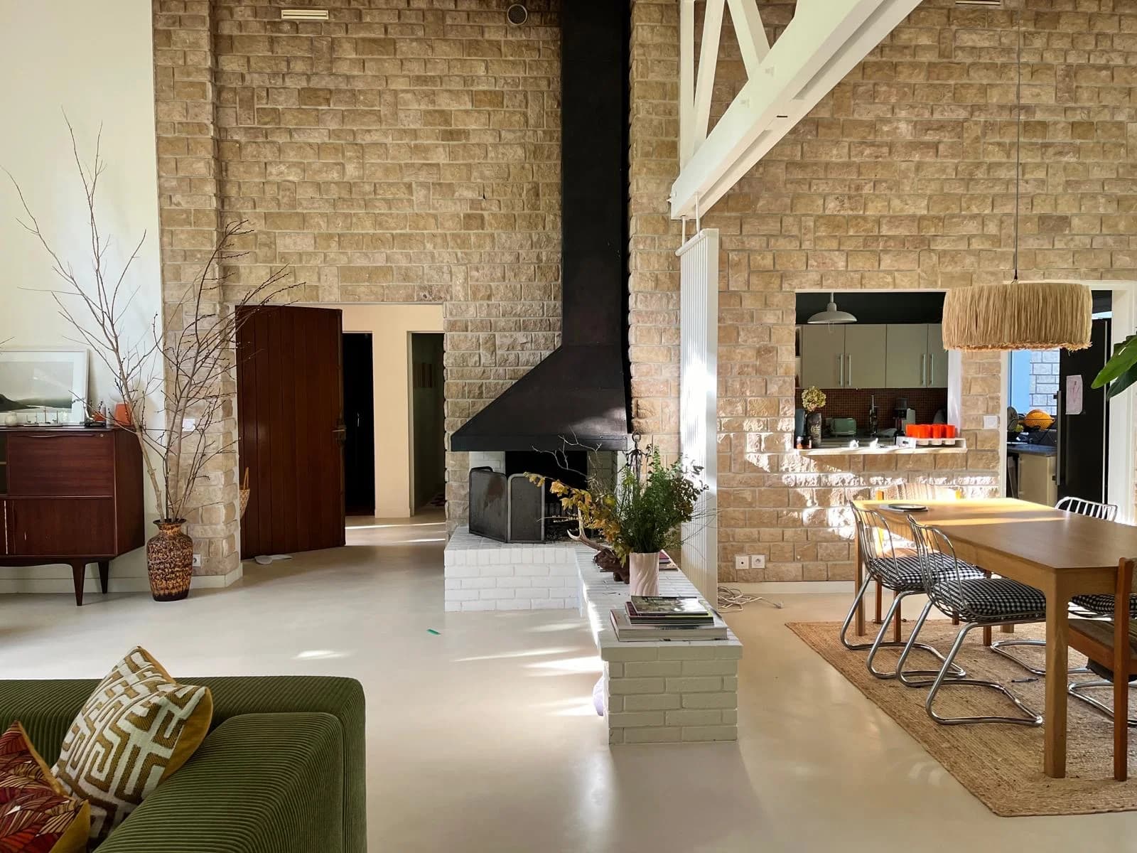Space 70s architect-designed house - 1