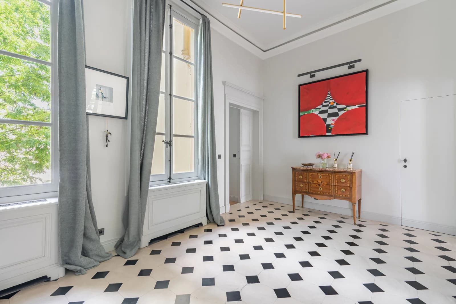 Space Apartment in a private mansion | Bon Marché - 4