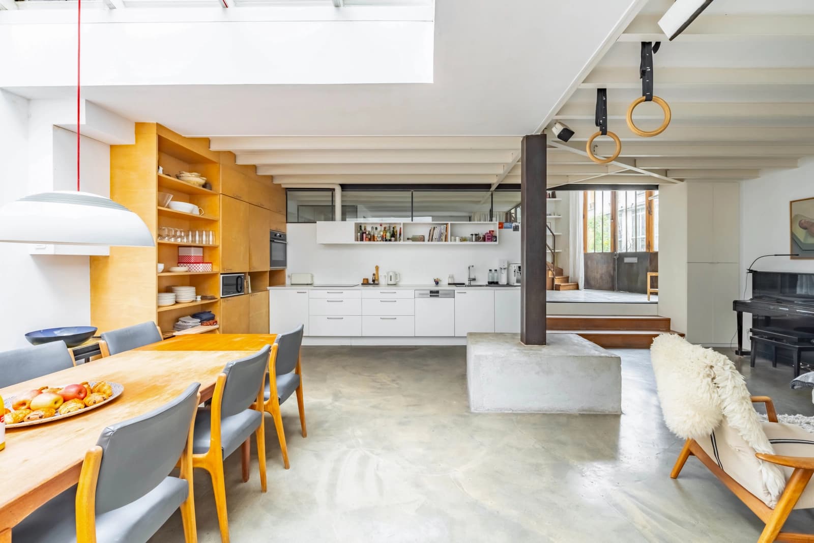 Espace Loft calme avec verrière et cour végétale - 2