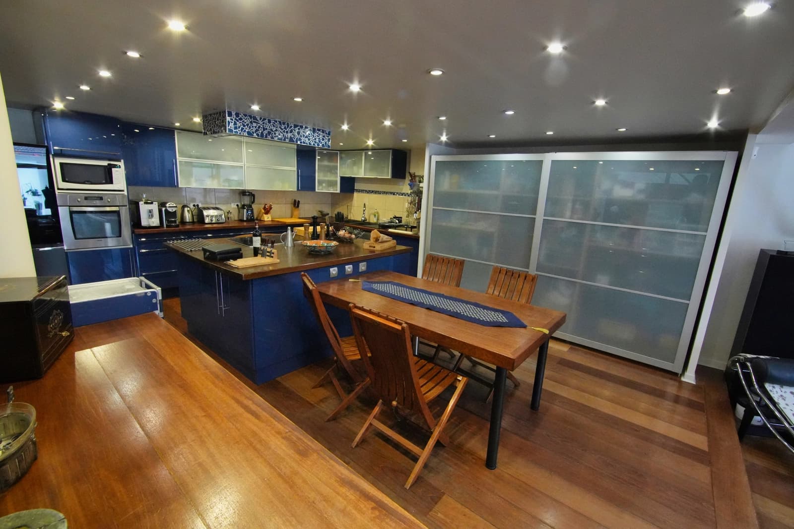 Space Superb spacious loft - 3