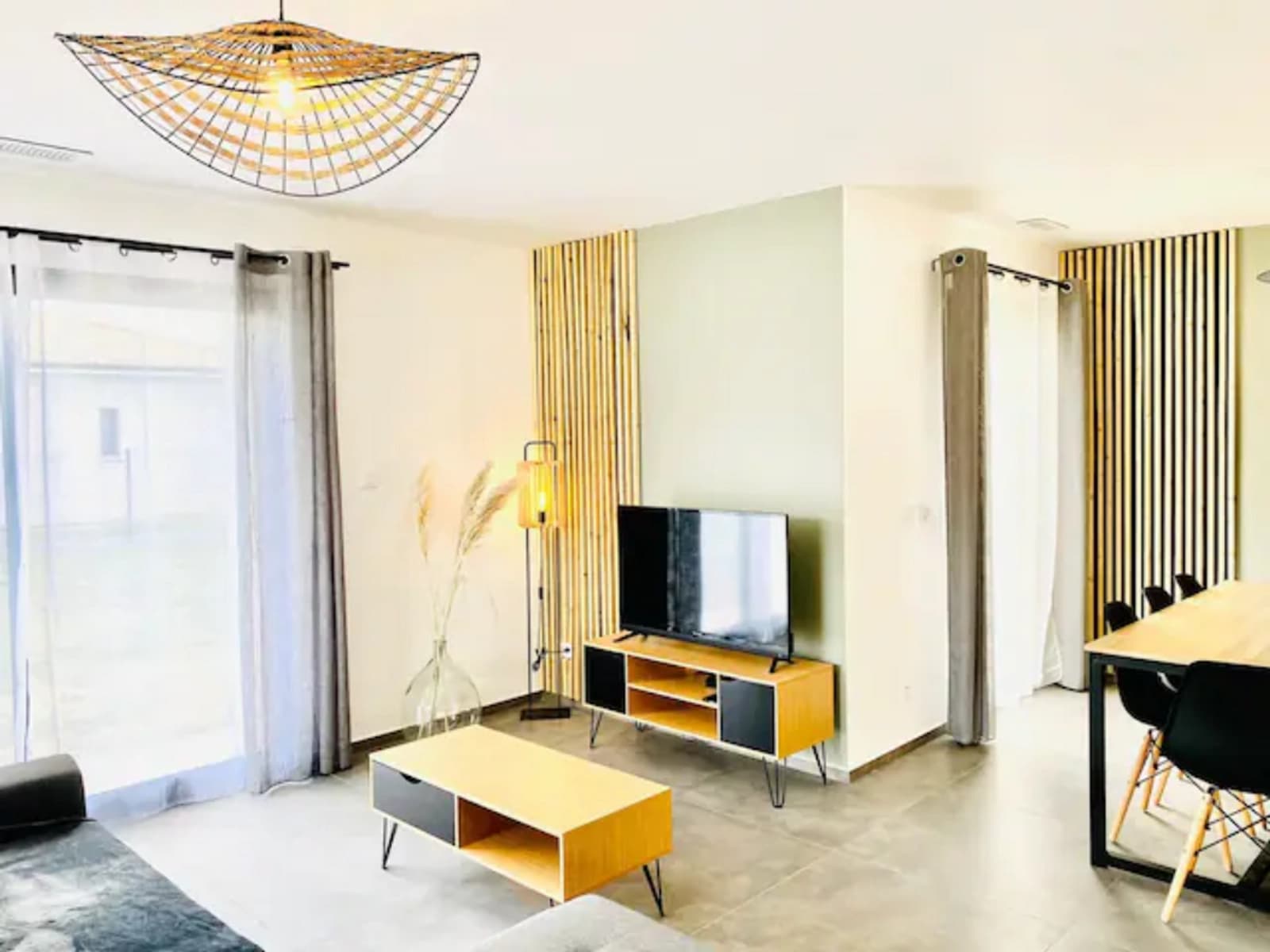Bedroom in Contemporary villa with garden - 1