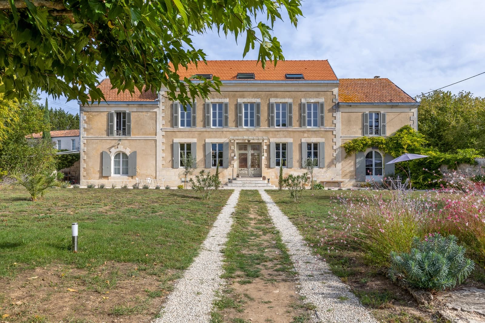 Salle de réunion dans Maison de Maître XIXe, entièrement redécorée avec goût - 1