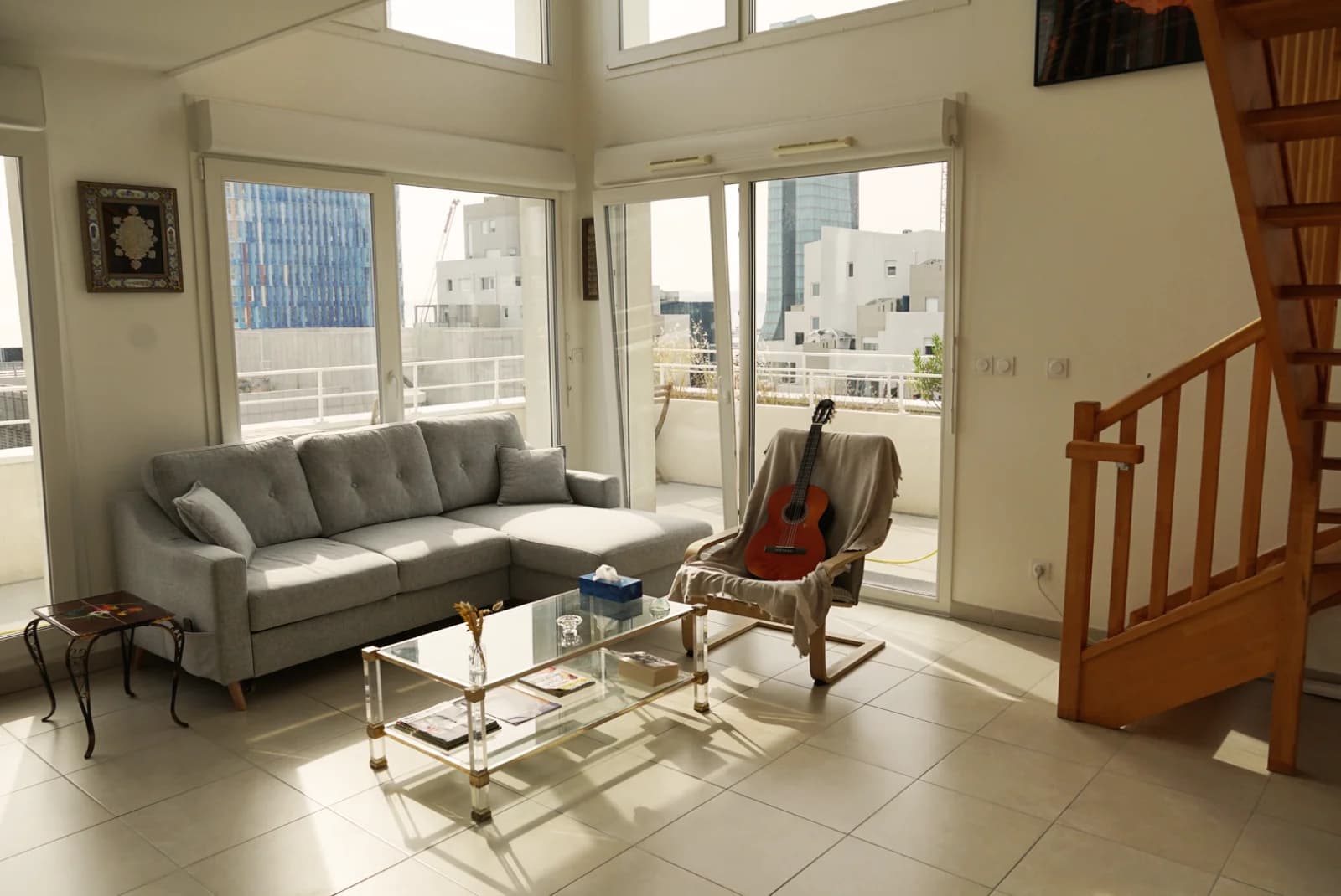 Duplex chaleureux avec terrasses et vue sur l'océan