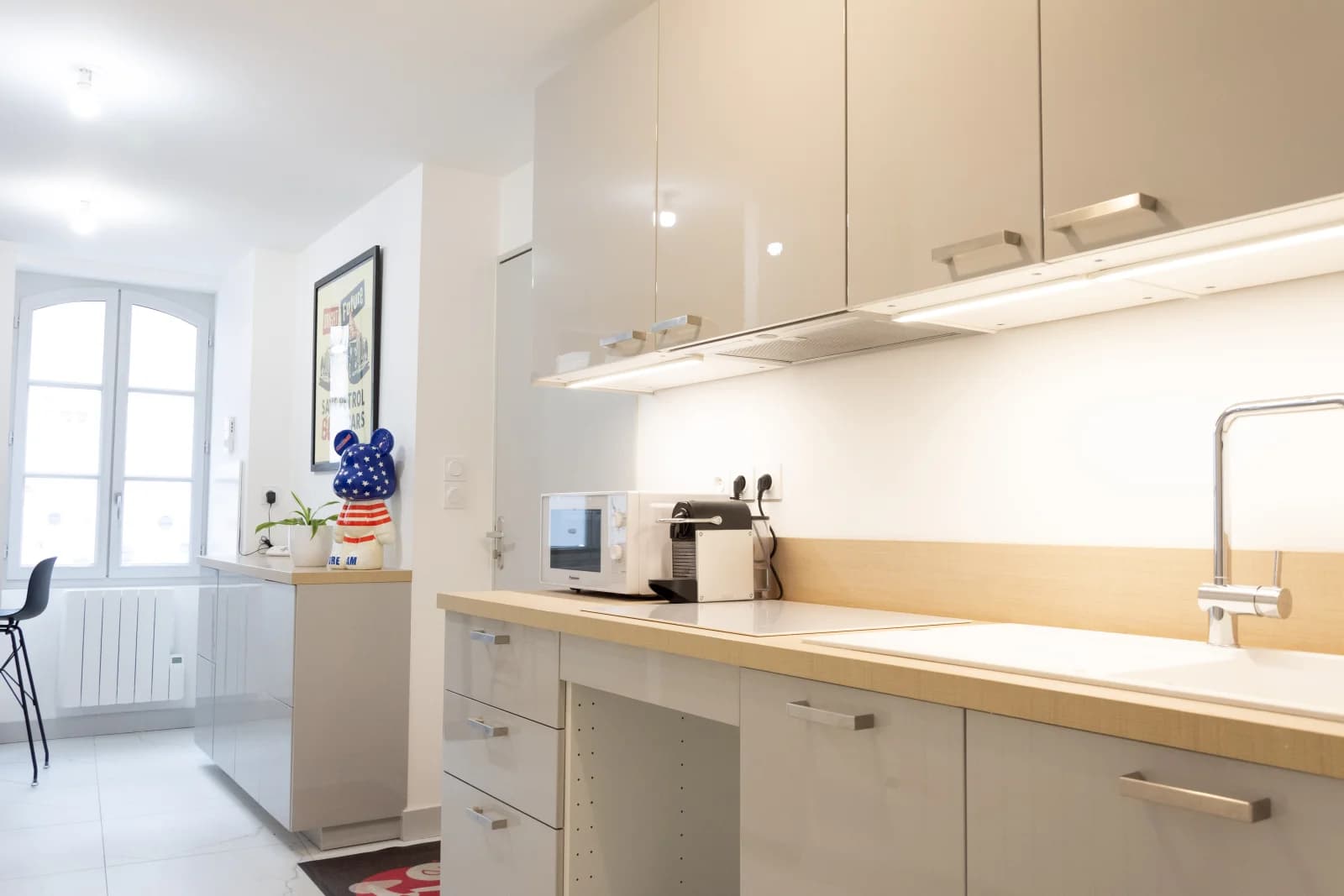 Kitchen in Luxury apartment with small exterior - 1