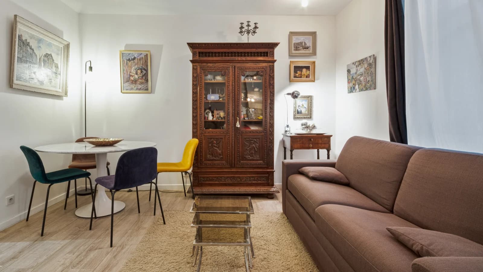 Salon dans Petit appartement plein de charme au coeur de Montmartre - 0