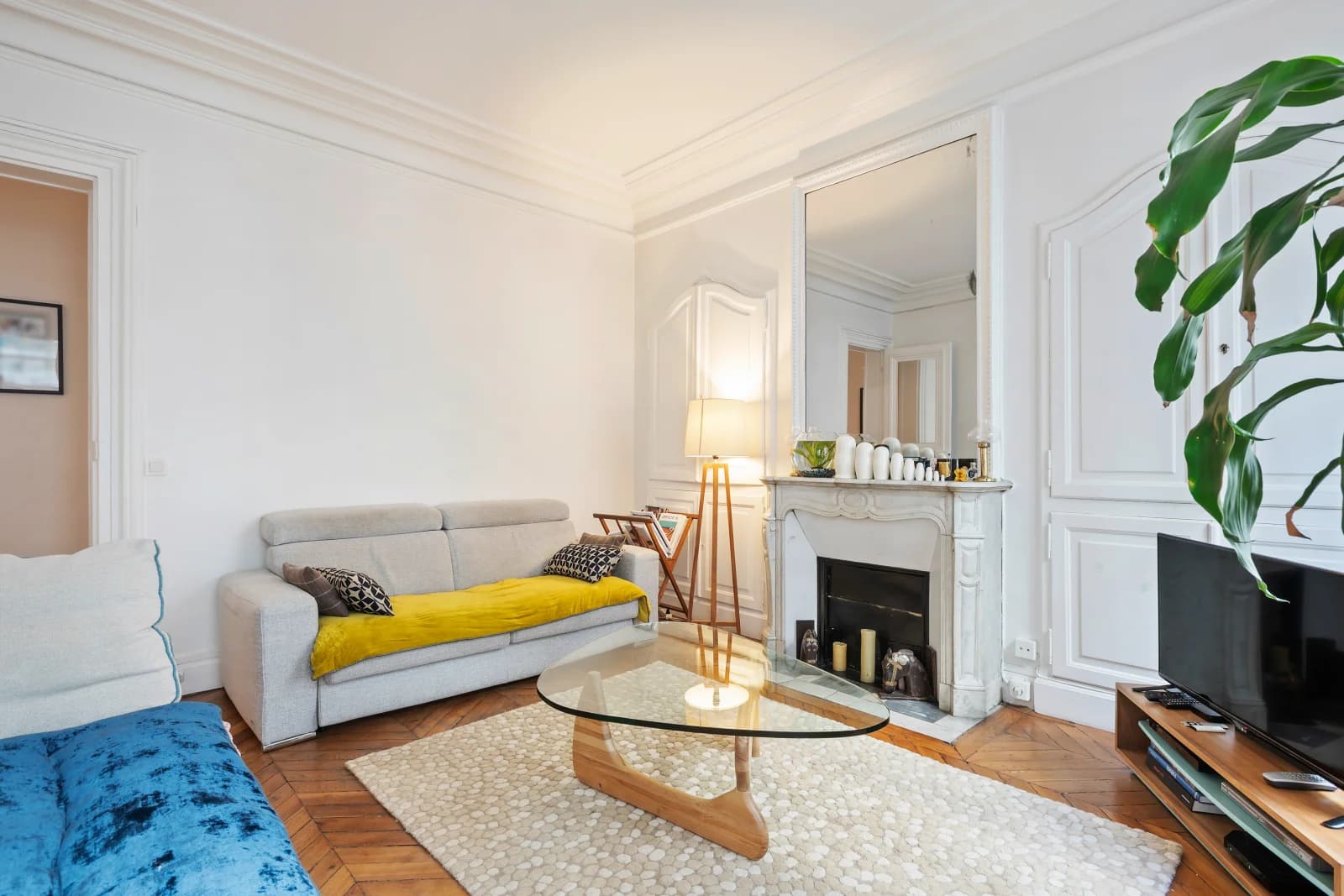 Salon dans Très bel appartement au style épuré et lumineux - 1