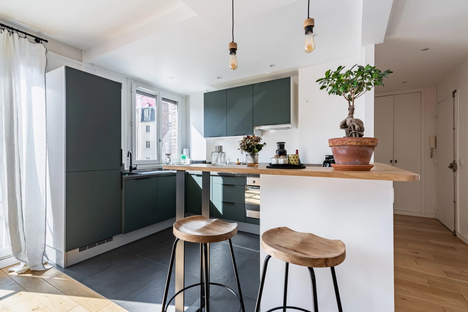 Cuisine dans Neuilly: appartement chaleureux et très lumineux - 1