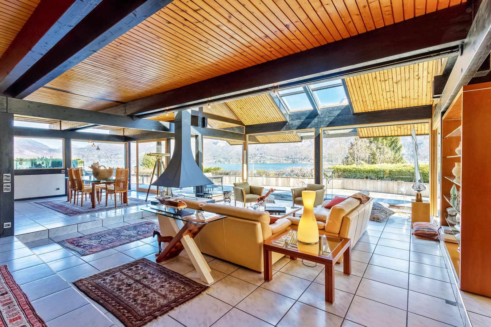 Salle de réunion dans Grand chalet savoyard moderne, panorama exceptionnel - 1