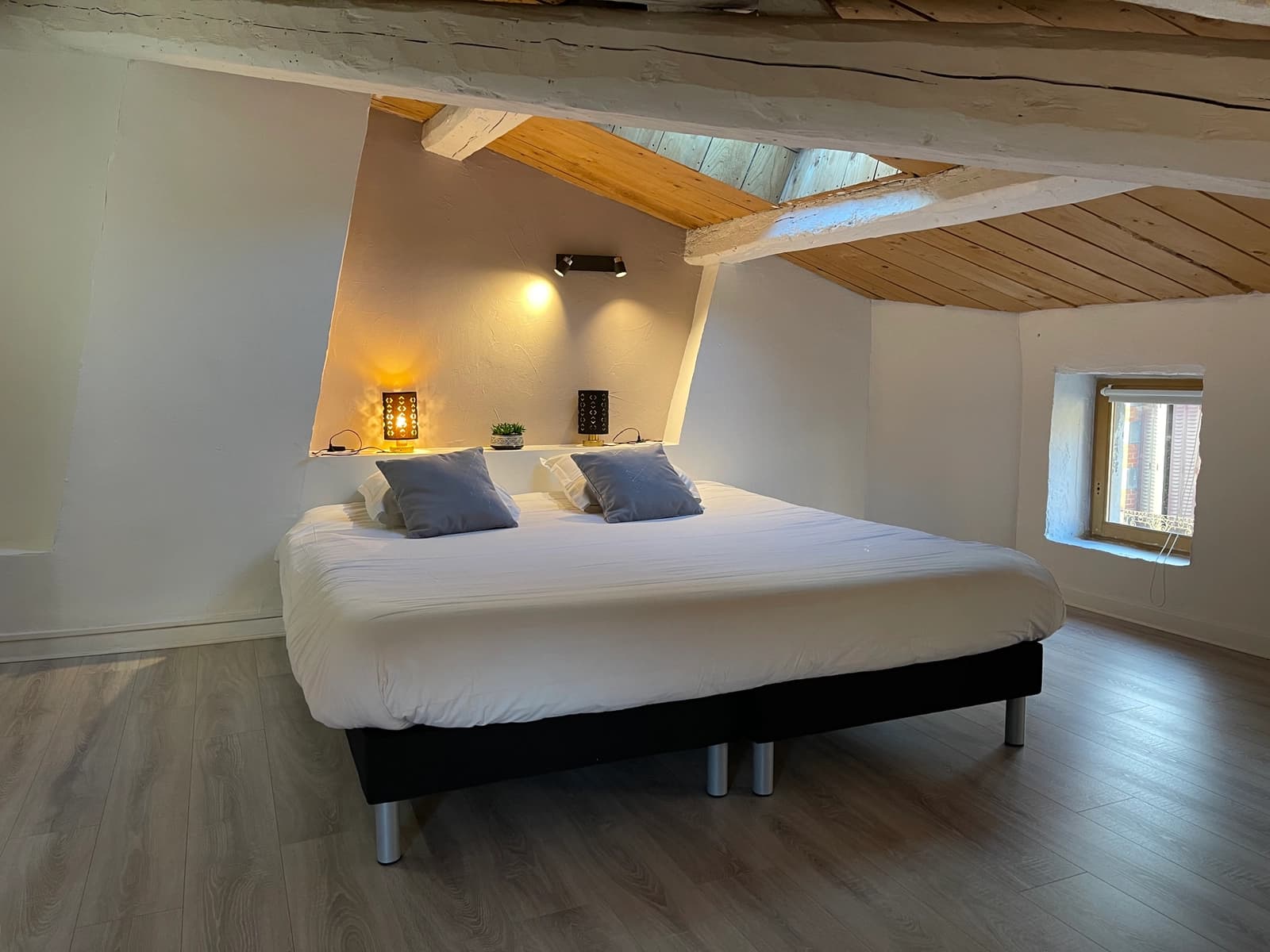 Bedroom in Le Duplex - Hyper center - Fully equipped - Parking - 1