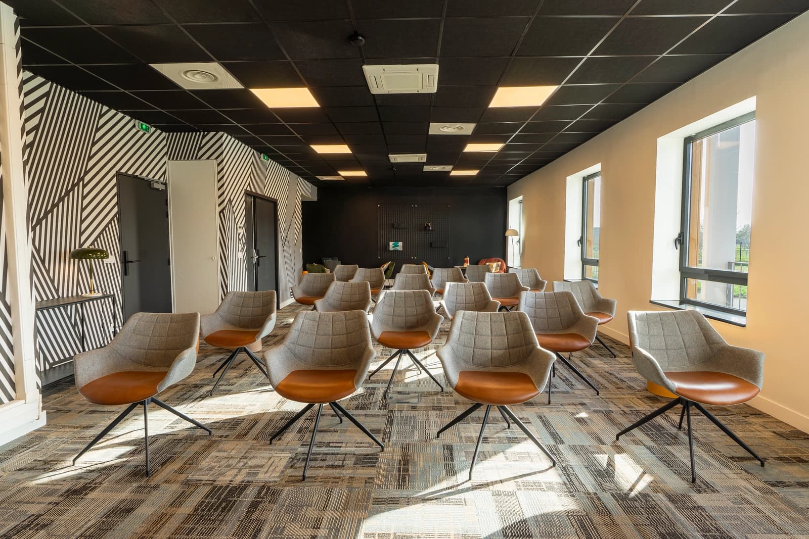 Space  Spacious, cosy meeting room - 3