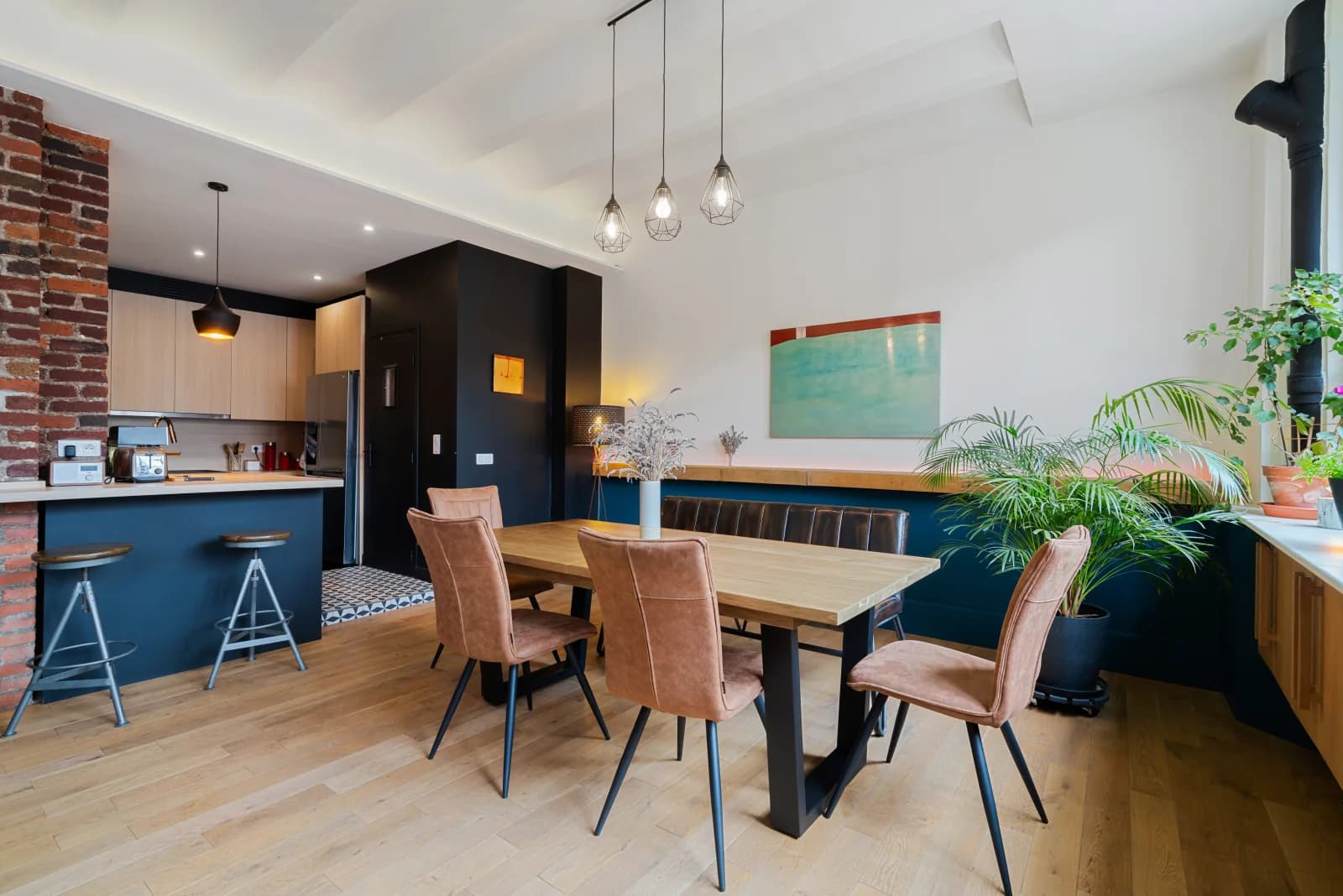Salle de réunion dans Logement style loft à l'esprit industriel affirmé - 1