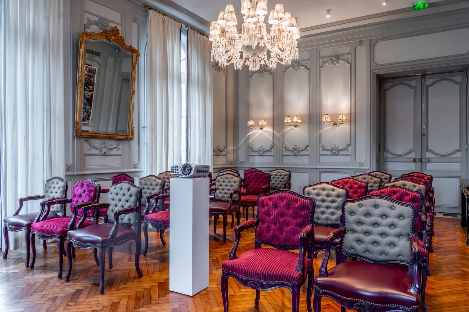 Salle de réunion dans Salon Napoléon: prestige et histoire à La Grande Maison - 1