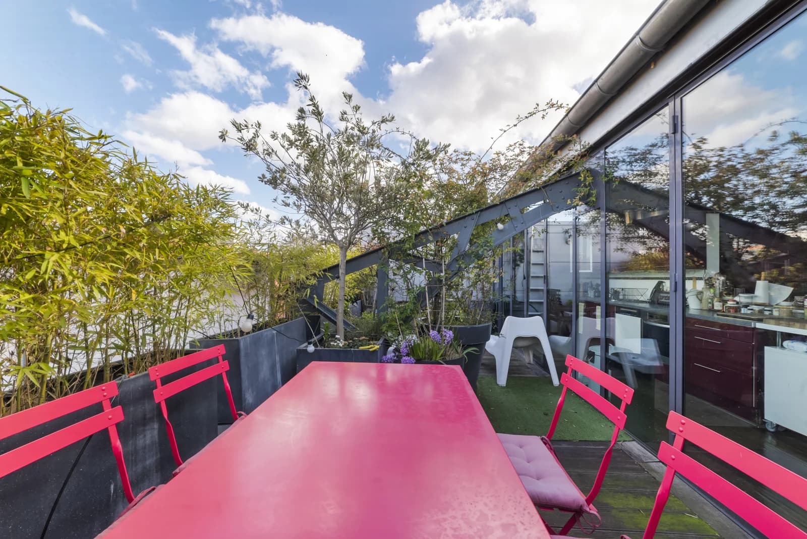 Salle de réunion dans Loft sous verrière avec terrasse ensoleillée à Belleville - 1