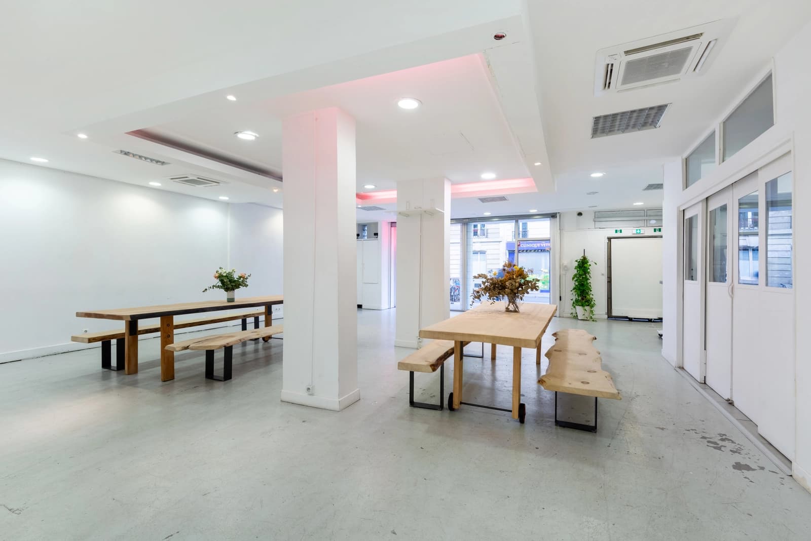 Meeting room in Light-filled design space - 1