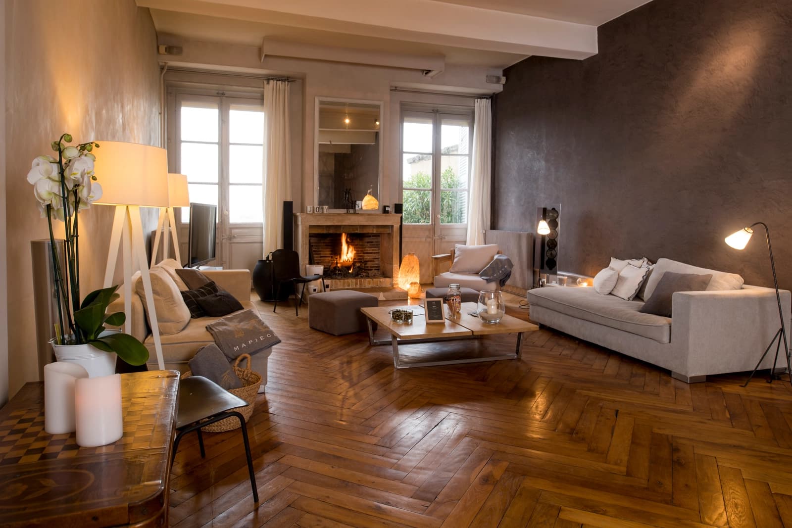 Salon dans Villa d'exception sur les hauteurs avec vue sur Lyon - 1