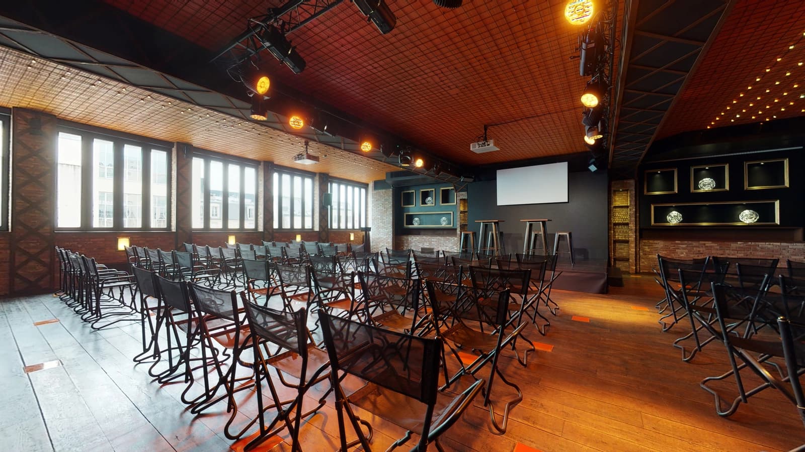 Meeting room in Fully equipped party space - 0