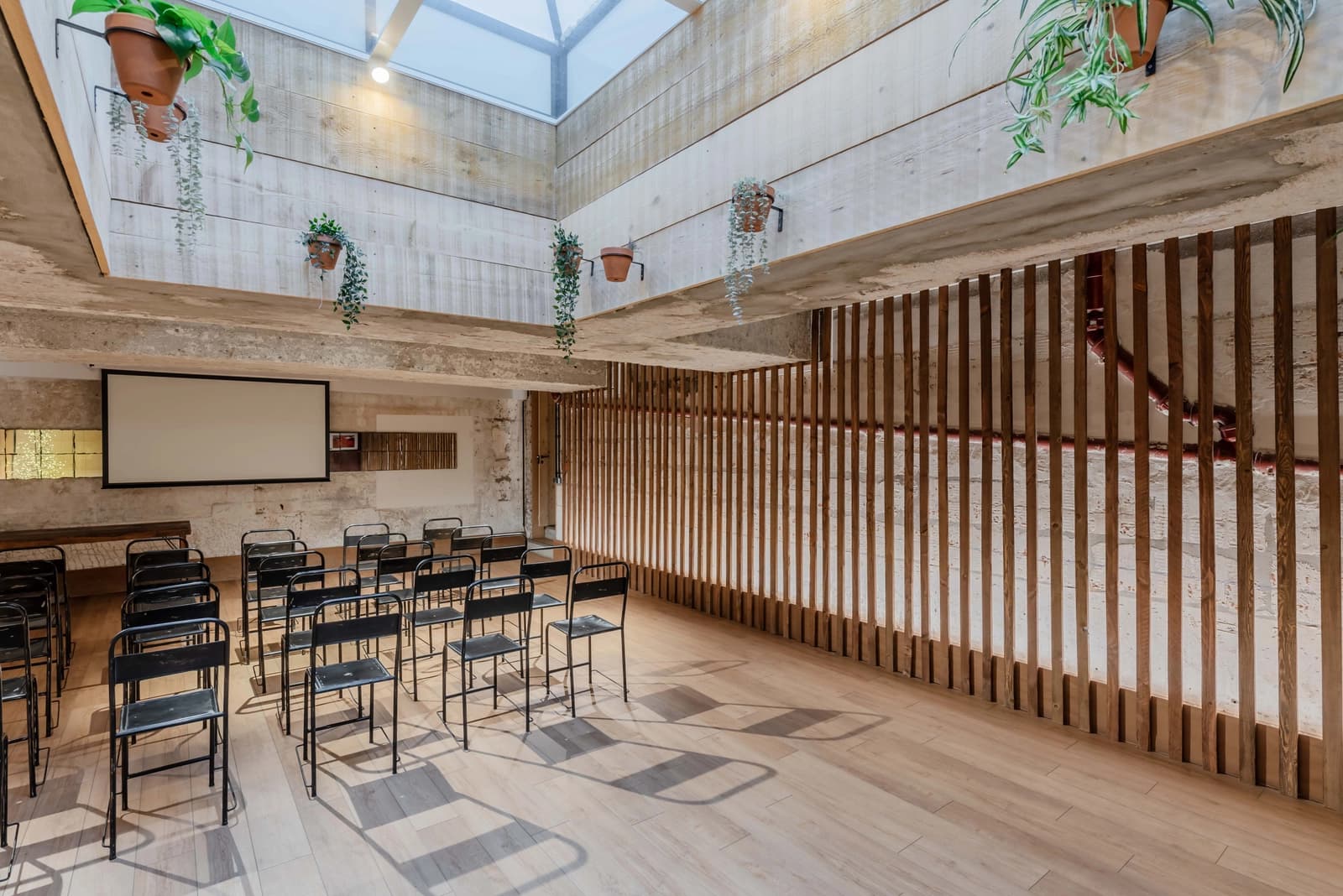 Salle de réunion dans Batignolles: lieu superbe (boutique-concept & resto) - 1