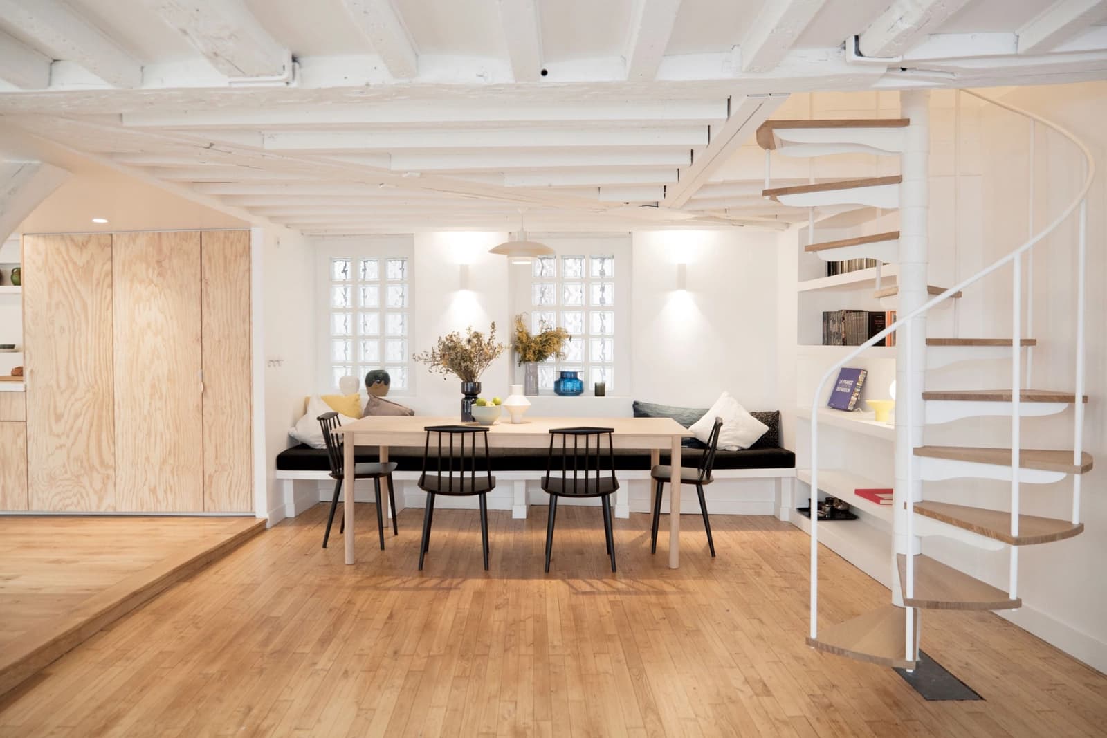 Salle de réunion dans Appartement atypique aux allures de petite maison - 0