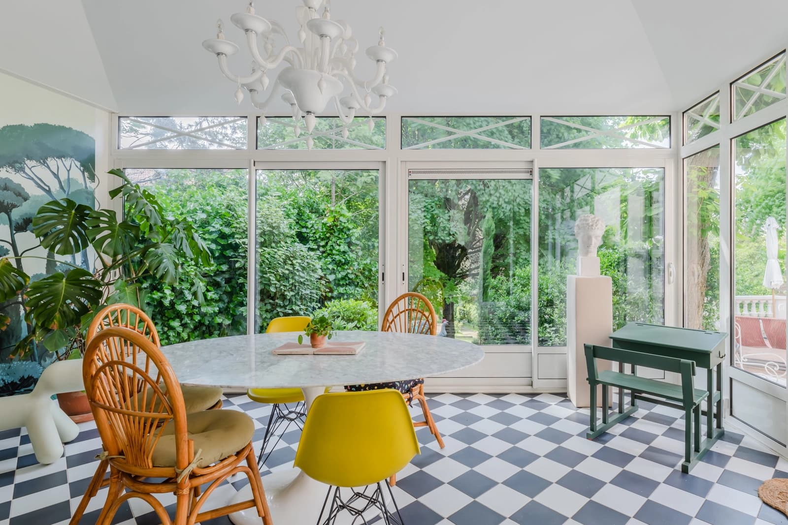 Salle de réunion dans Villa retirée dans un écrin de verdure luxuriante - 1