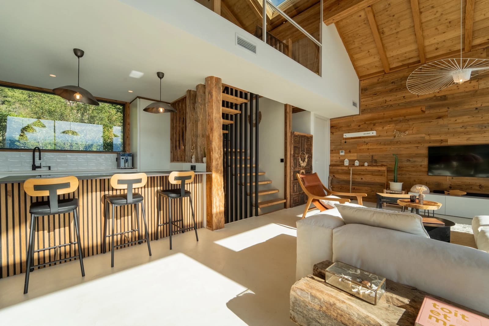 Space Modern chalet with lake view - 3
