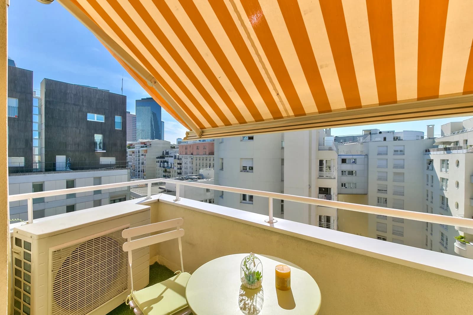 Space Chic, bright and colorful apartment with parking - 1