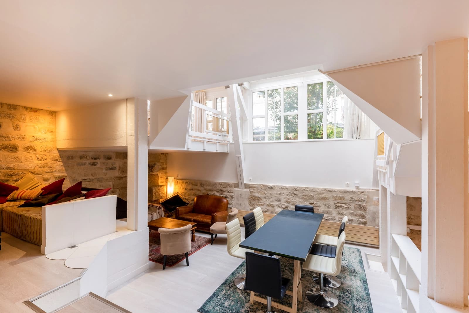Living room in Architect's studio - Private courtyard - 1