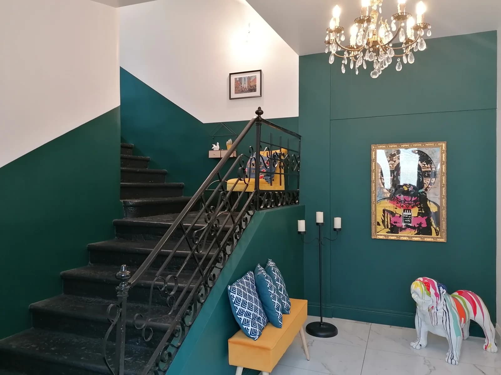 Salle de réunion dans Élégance et prestige d'une véritable Maison de Maître - 1