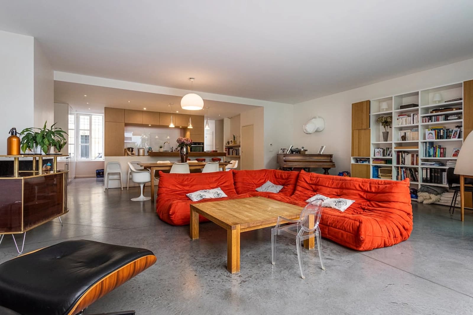 Living room in Renovated farmhouse 230m² with garden - 1