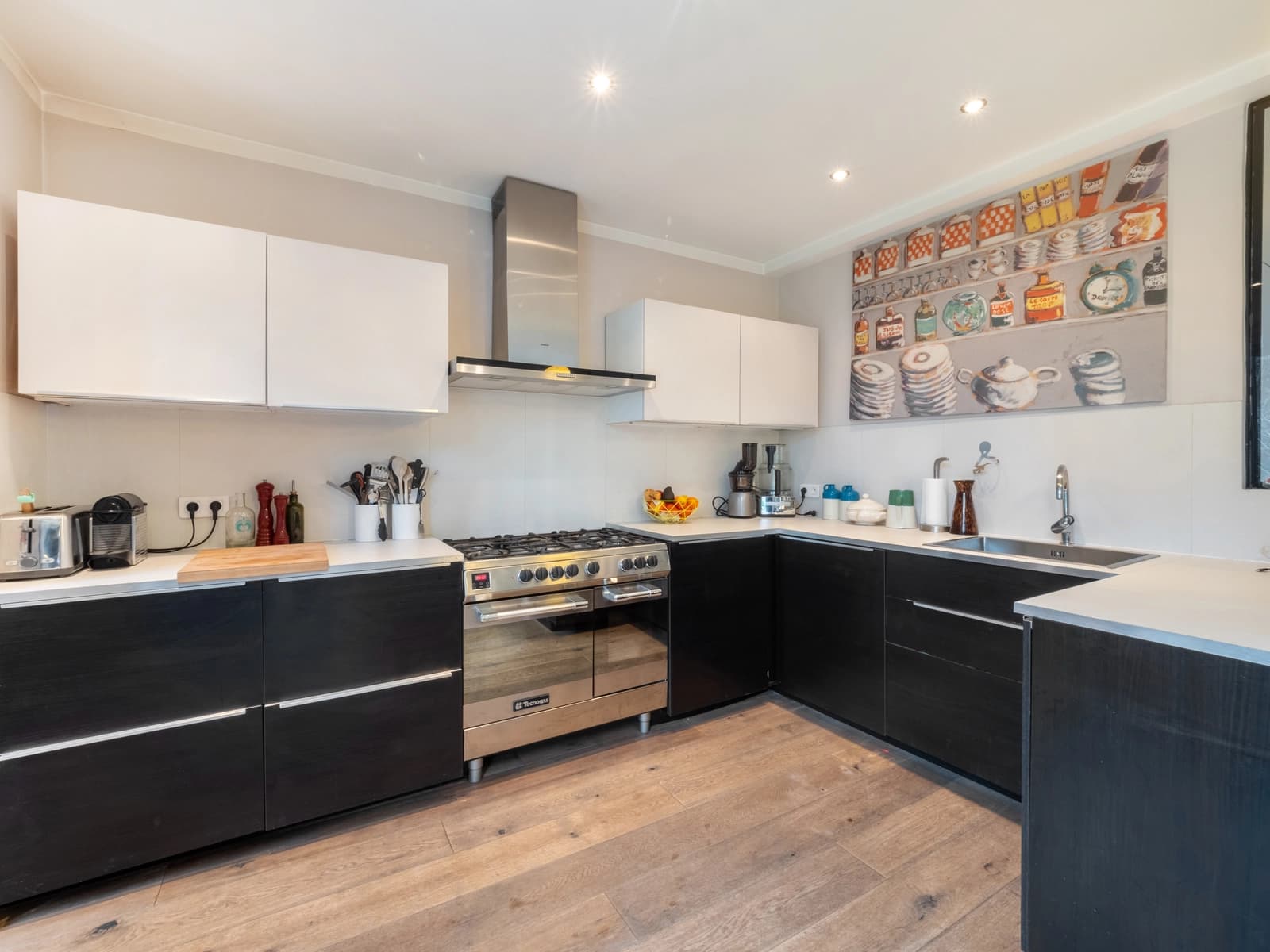 Kitchen in Charming 1950s house in Colombes - 1