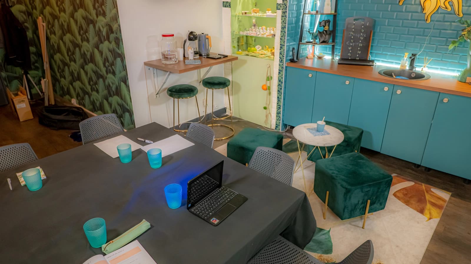 Meeting room in Atypical location in Paris' golden triangle - 1
