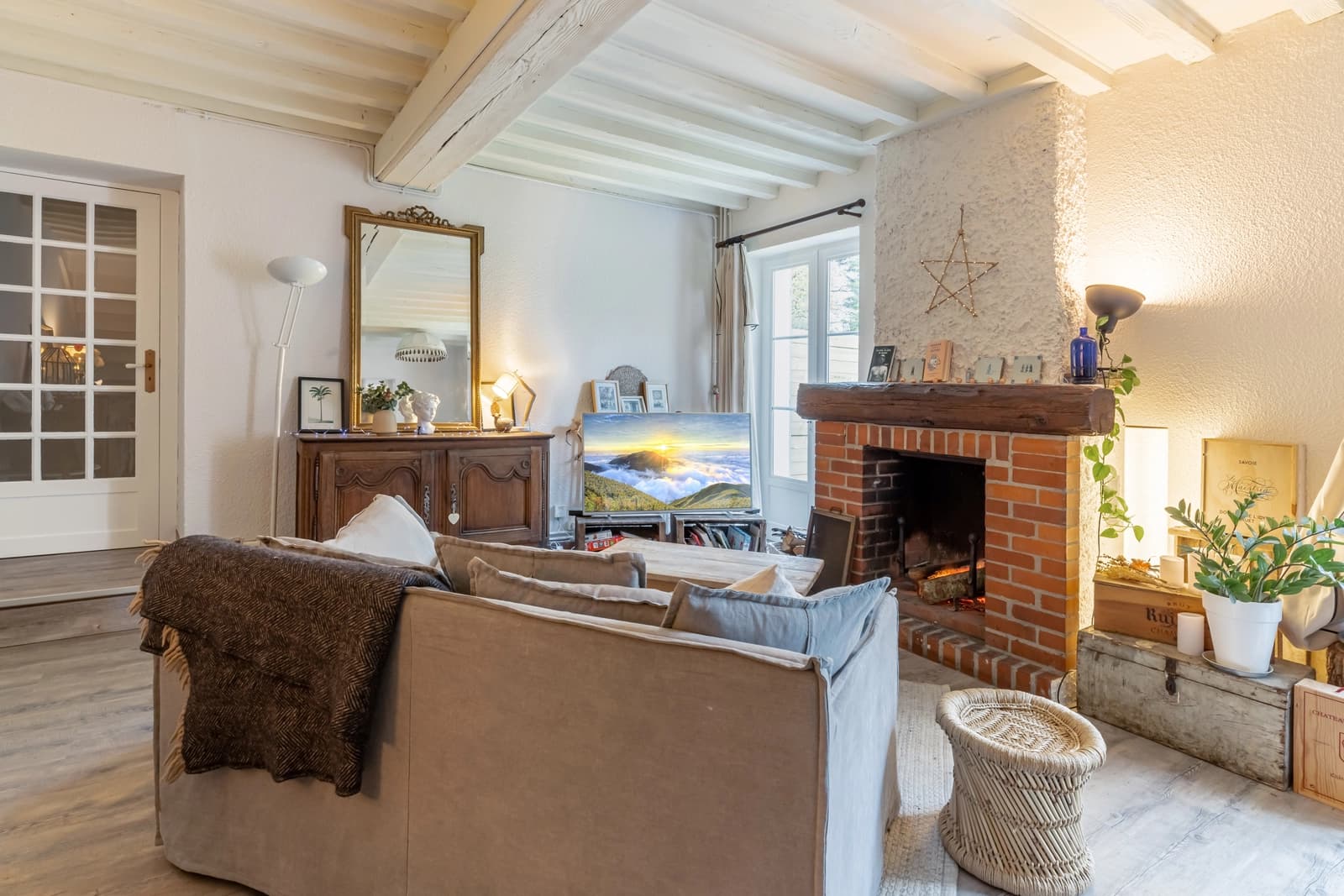Salon dans Près de Lyon (20mn): maison de campagne très cosy - 1