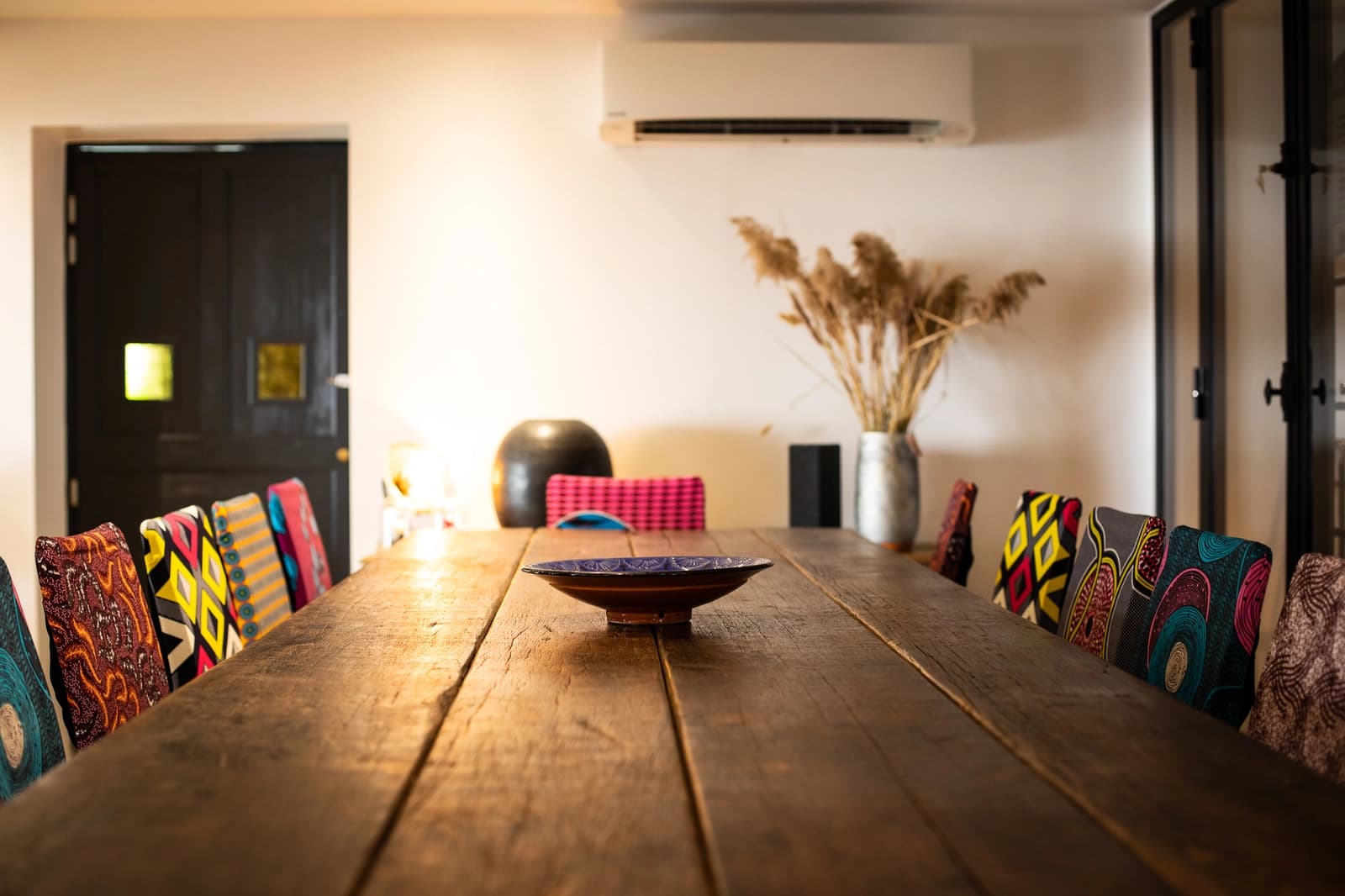Salon dans Maison atypique, un écrin bucolique et luxuriant - 1